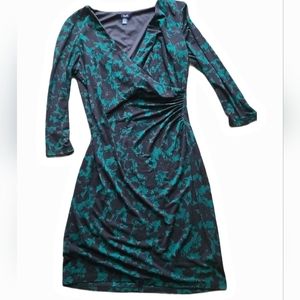 Chaps Green/Black Floral Print Cinched Dress in Large